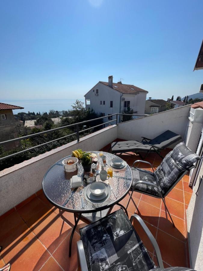 Apartment Lady Daniela Mit Meerblick In Lovran Zewnętrze zdjęcie