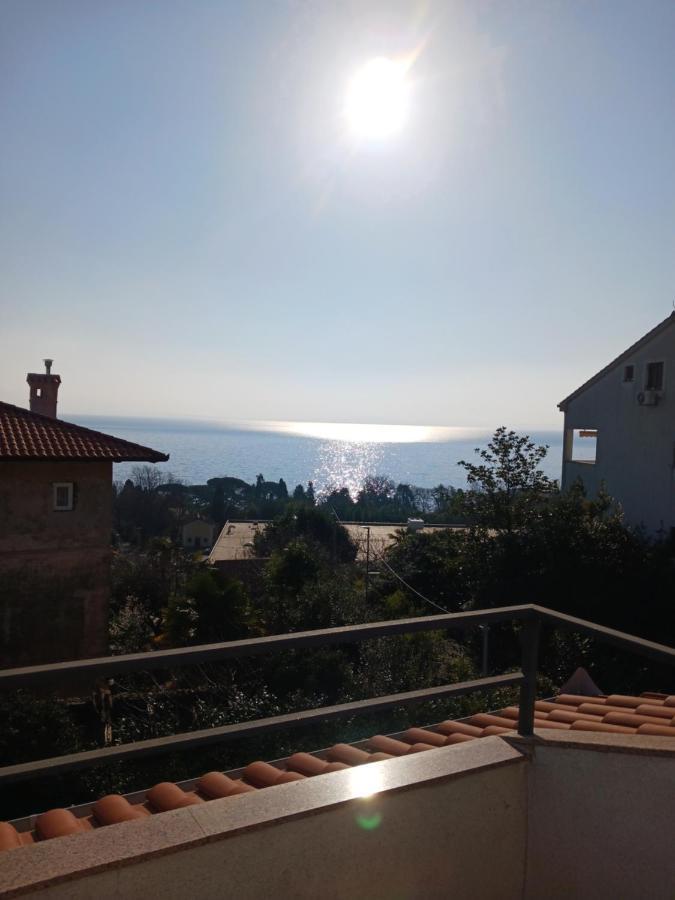 Apartment Lady Daniela Mit Meerblick In Lovran Zewnętrze zdjęcie