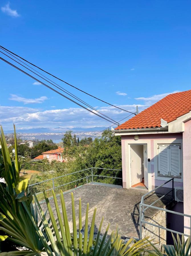 Apartment Lady Daniela Mit Meerblick In Lovran Zewnętrze zdjęcie