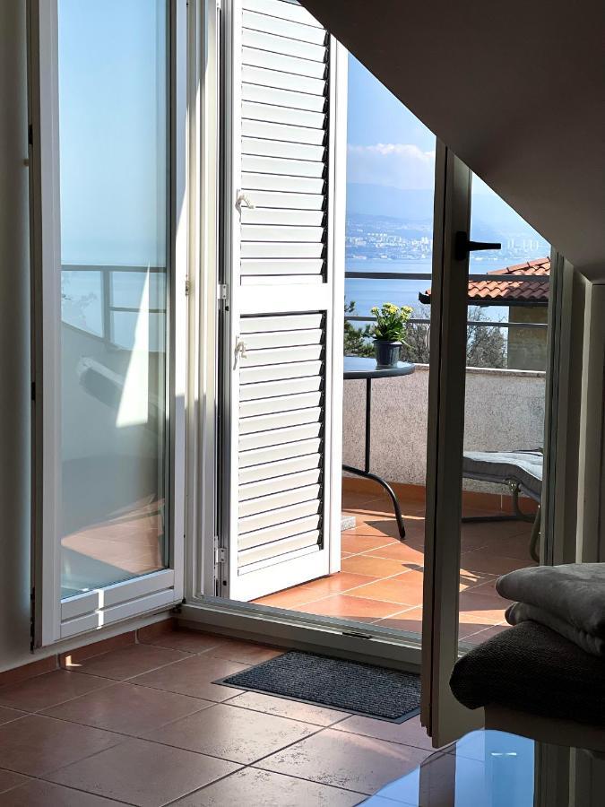 Apartment Lady Daniela Mit Meerblick In Lovran Zewnętrze zdjęcie