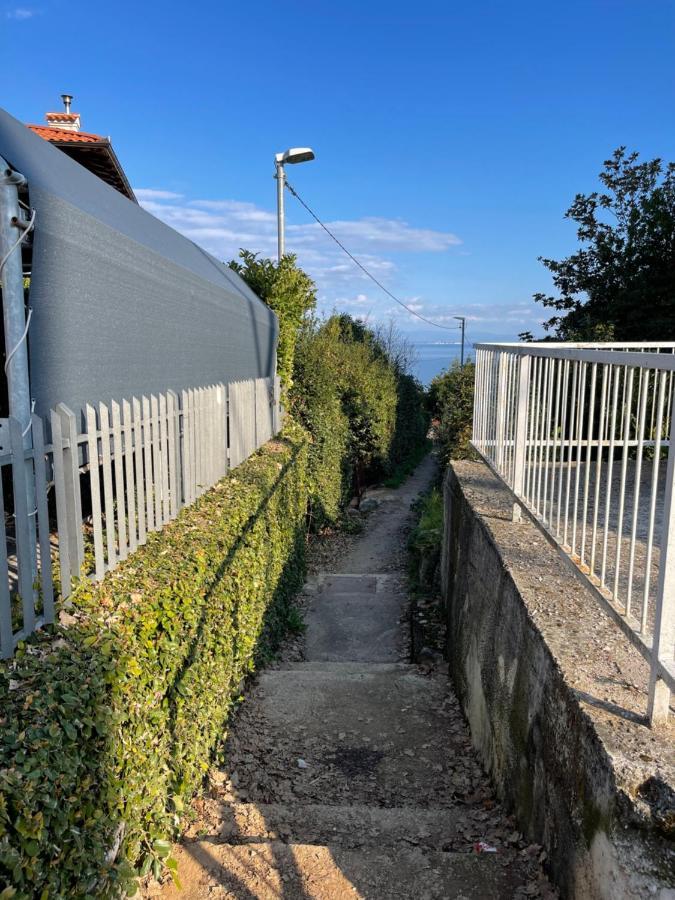 Apartment Lady Daniela Mit Meerblick In Lovran Zewnętrze zdjęcie