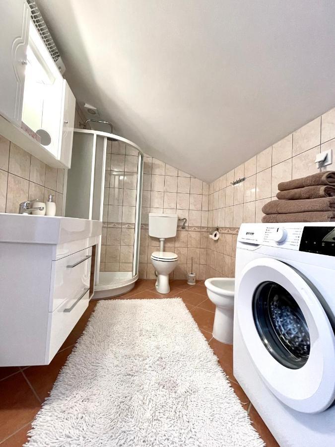 Apartment Lady Daniela Mit Meerblick In Lovran Zewnętrze zdjęcie