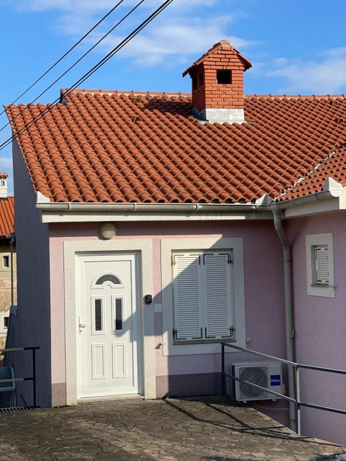 Apartment Lady Daniela Mit Meerblick In Lovran Zewnętrze zdjęcie
